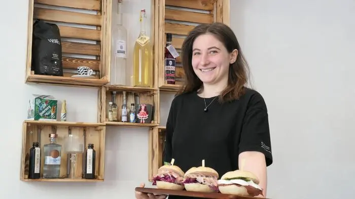 Nadia Favaro, Gründerin und Inhaberin von Nadl's Café in Lienz